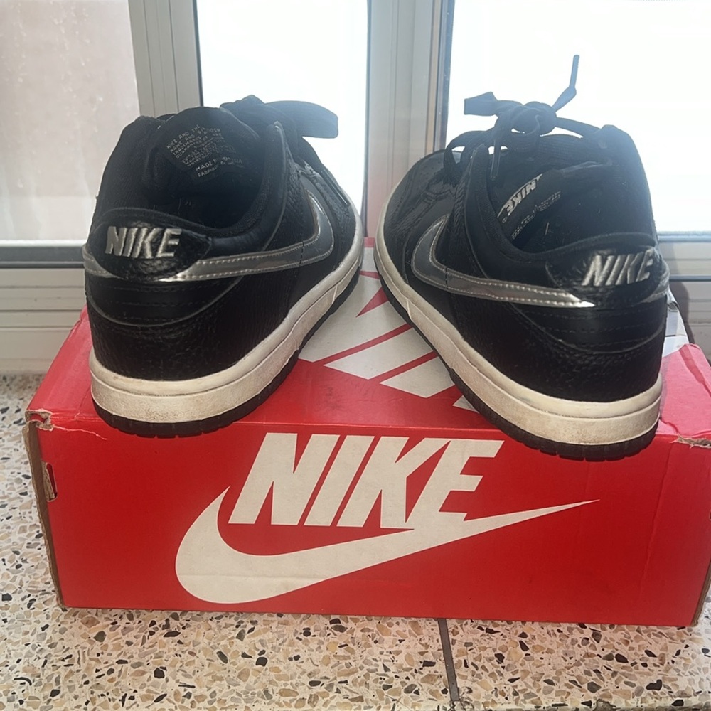 Nike Dunks - Picture 4 of 5